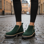 Green boots - Stockholm street standing